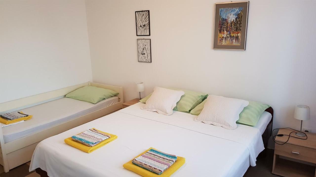 Apartments Vera - Mirca Mirce Eksteriør bilde